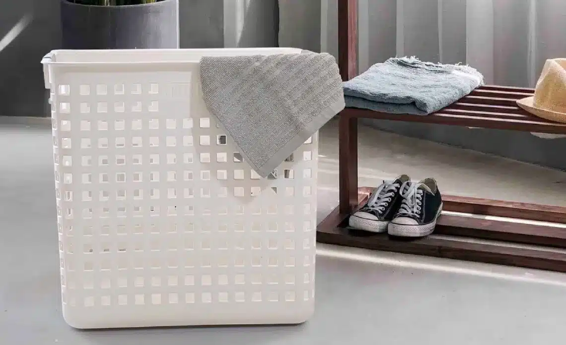 ตะกร้าพลาสติกอเนกประสงค์ รุ่น Rectangular Laundry basket (HH-1060)